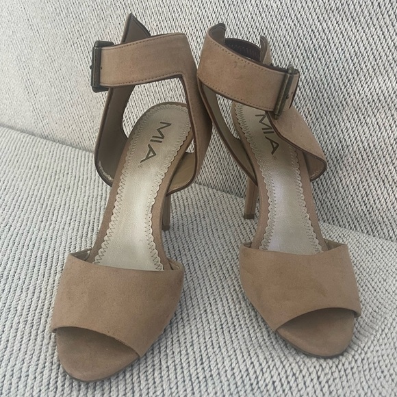 MIA Women's Brown Strappy Heels - Picture 1 of 16